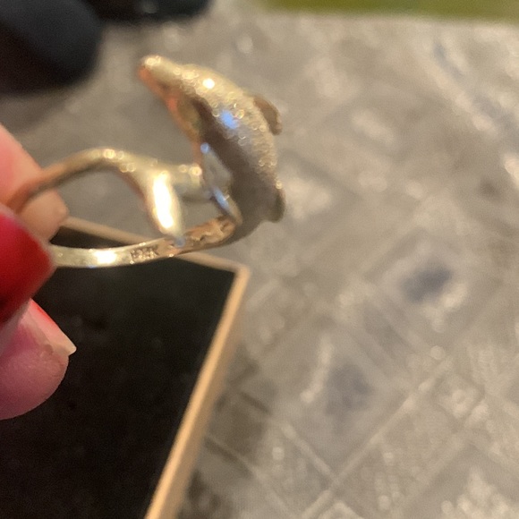 Dolphin gold ring - Picture 3 of 6